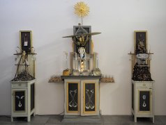 Exhibition view “Saturnalia 2015” Roland Adlassnigg – fume derange 2015, Schnapsaltar 2014, Kaffee derange 2015