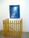 003_Martin_Kippenberger_Dont_wake_Daddy_1994_Holzrelief_Acryl_Lack_und_Keilrahmen_90x75cm_Umzaeunung_114x108x130cm.jpg