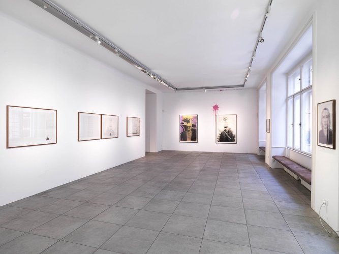 Ausstellungsansicht, Stephan Reusse - Das kleine Miteinander, Füreinander oder eben Garnichts, Konzett Gallery 2018, Photo: Sandro E. E. Zanzinger