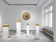 Installation view_WIR TRETEN ZURÜCK_Konzett Gallery_2019; photo: Sandro E.E. Zanzinger