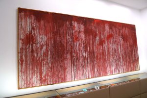 Hermann Nitsch, Graz Raum, Schüttbild, 1981, Mischtechnik auf Leinwand, 190 x 420 cm
